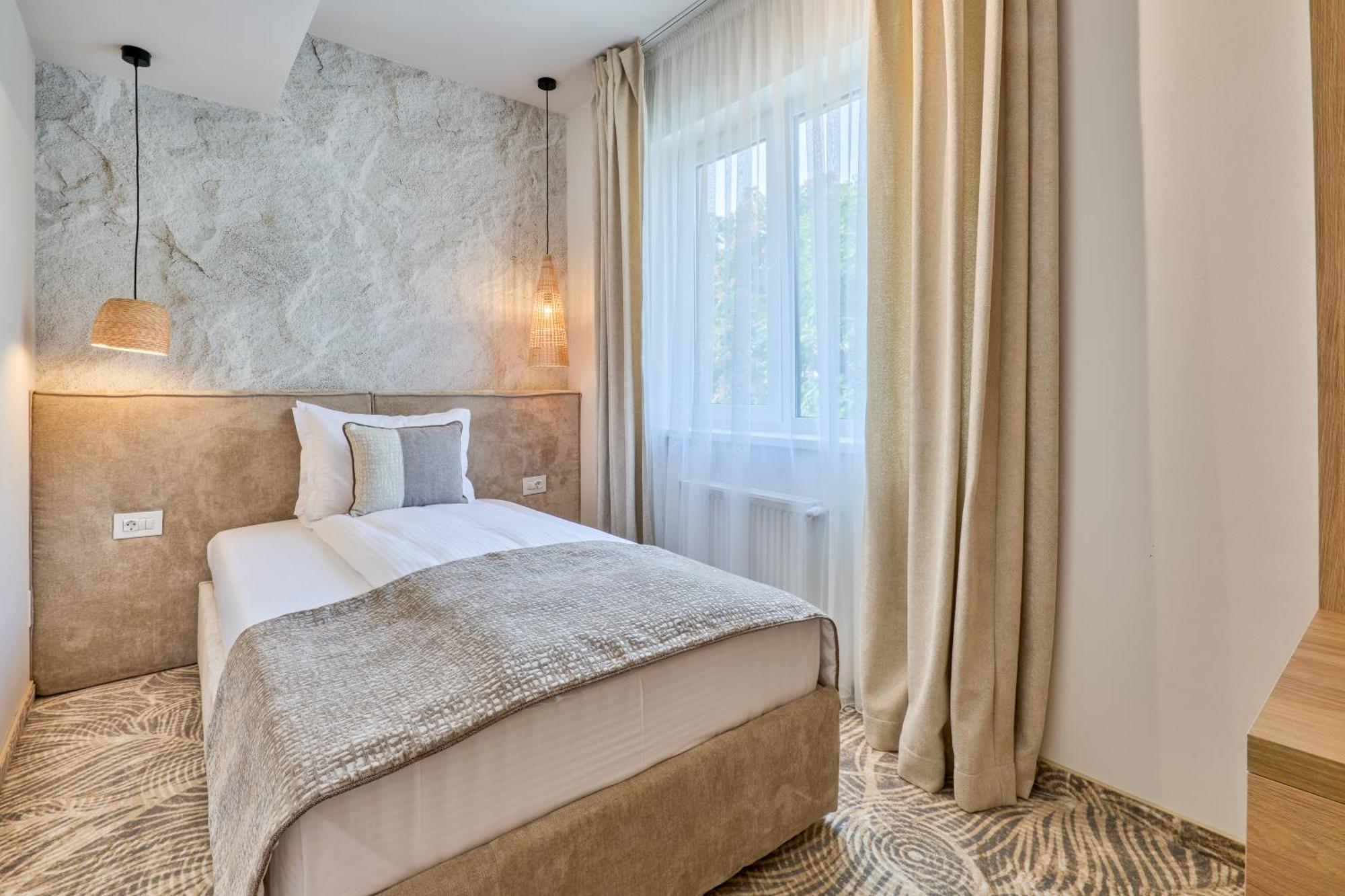 Hotel Serenity Timişoara Eksteriør bilde